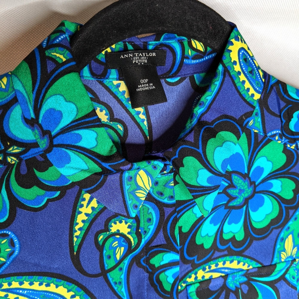 Ann Taylor Paisley Neon Bright Colors Blouse Rare - Picture 3 of 8